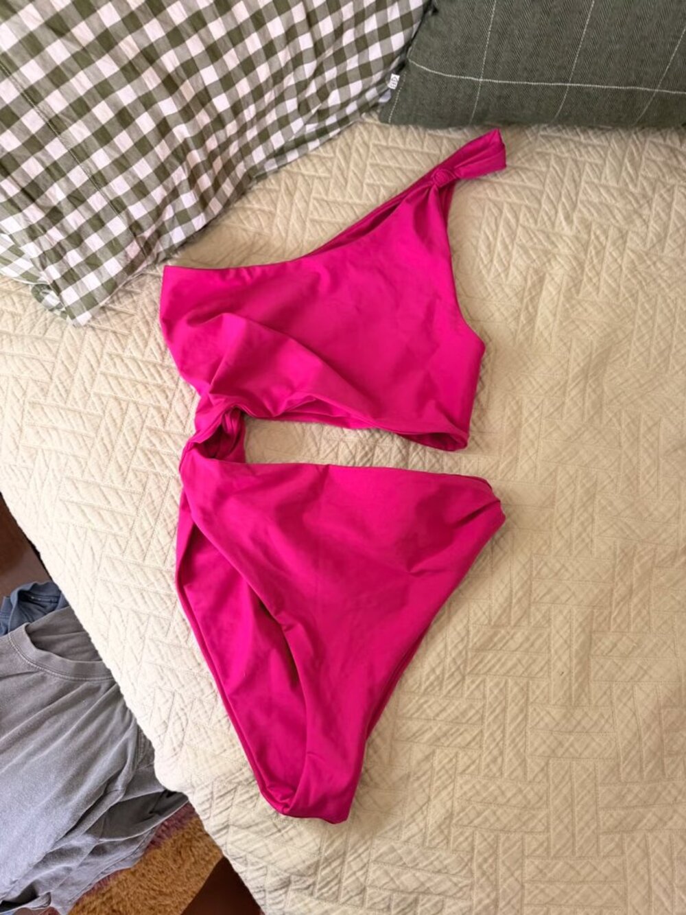 Skatie Nicole Women’s One Piece Swim Size Large Pink One Shoulder Cutout Summer